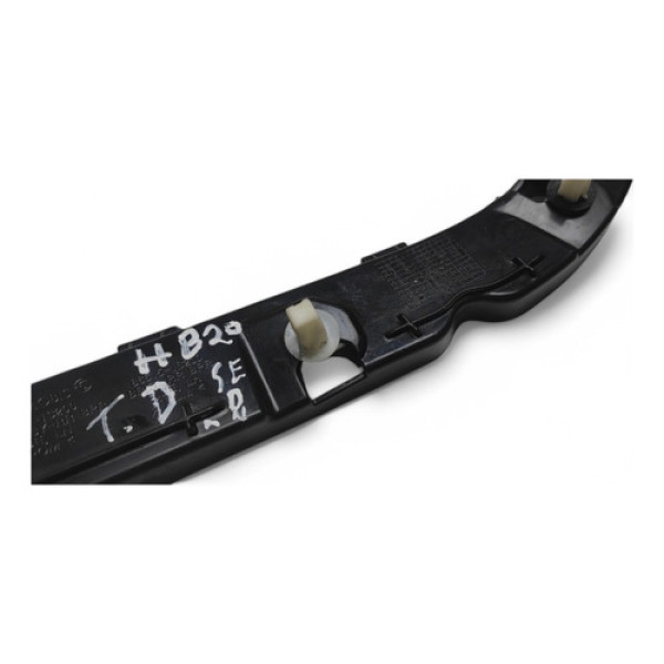 Guia Para Choque Traseiro Esquerdo Hb20 Sedan 2013 A 2020