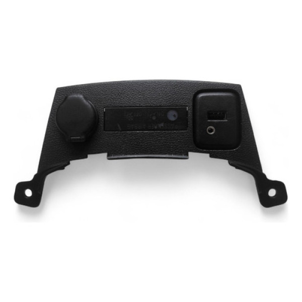 Moldura Tomada Usb 12v Luz Indicativa Tracker 2017 2018 2019 Preto